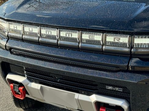 New 2025 GMC Hummer EV 2X w/ LPO, Sport Package image 7