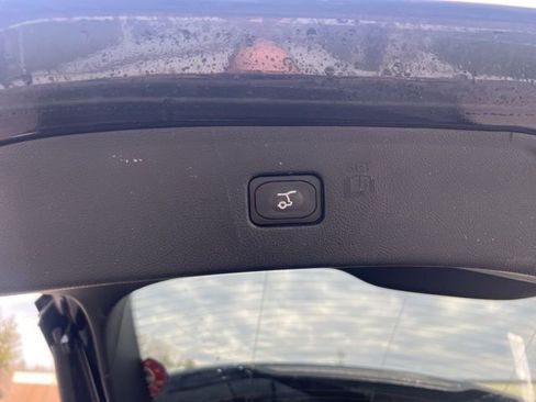 Used 2023 Ford Edge SEL w/ Convenience Package image 15