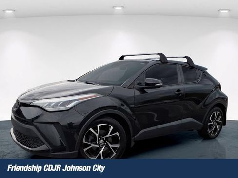 Used 2021 Toyota C-HR XLE FWD image 1