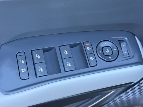 New 2026 Kia EV9 Wind image 11