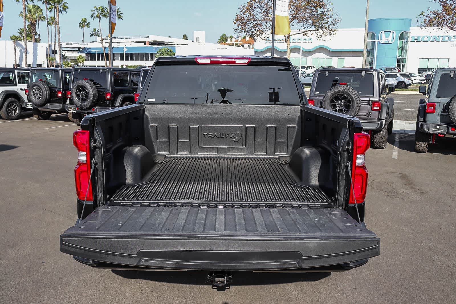 Used 2026 Chevrolet Silverado 1500 RST AWD/4WD image 25