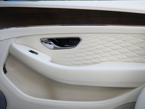 New 2026 Bentley Continental GTC image 14