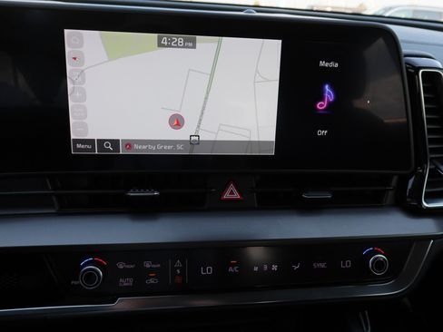 Used 2023 Kia Sportage EX image 18