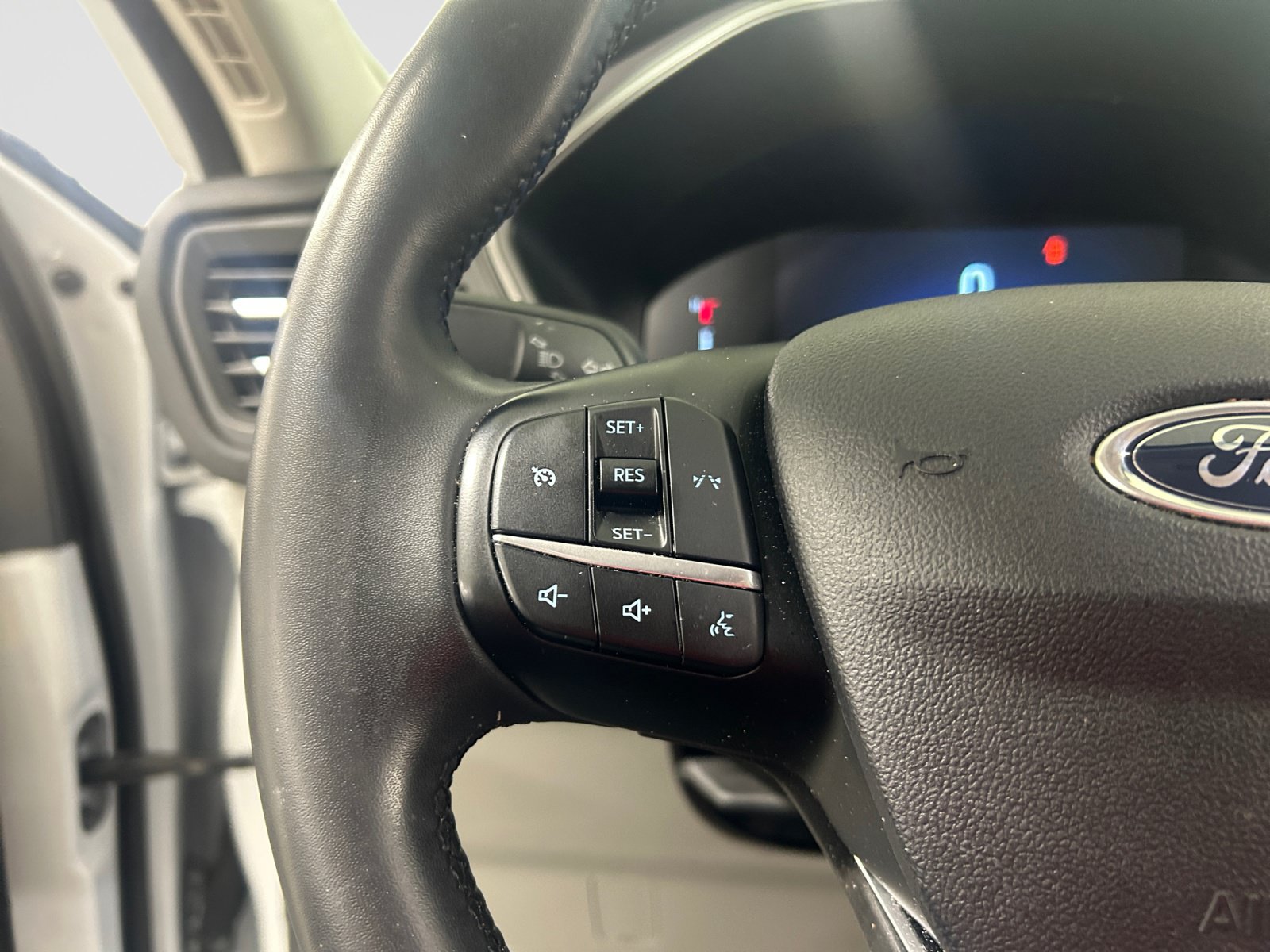 Used 2024 Ford Escape Active FWD image 20