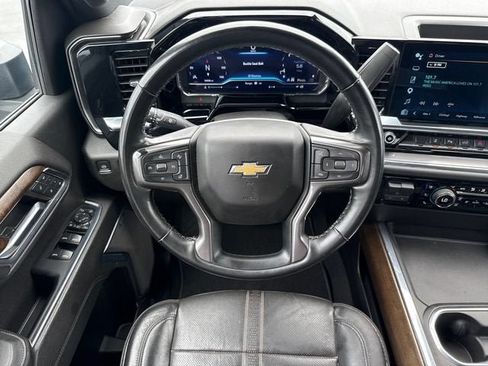 Used 2024 Chevrolet Silverado 2500 High Country w/ High Country Premium Package AWD/4WD image 14
