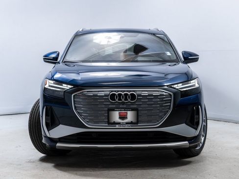 Used 2025 Audi Q4 e-tron Prestige w/ Sport Package image 10