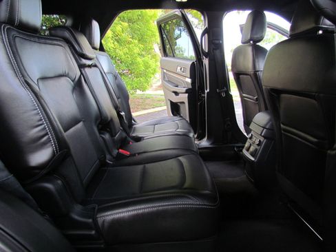 Used 2018 Ford Explorer Limited w/ Equipment Group 301A image 23