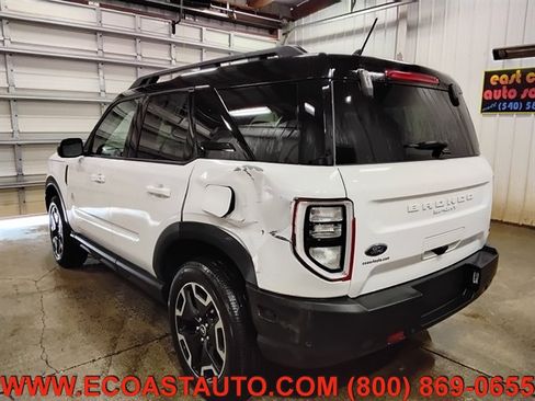 Used 2024 Ford Bronco Sport Outer Banks w/ Tech Package AWD/4WD image 3