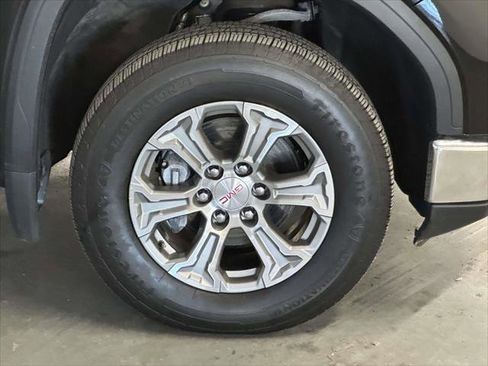 Certified 2024 GMC Sierra 1500 SLT image 12