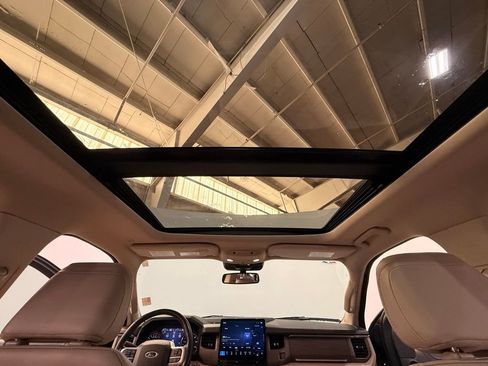 Used 2024 Ford Expedition Max Limited image 21