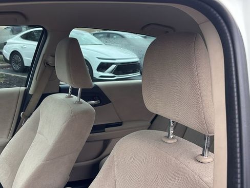 Used 2013 Honda Accord LX image 25