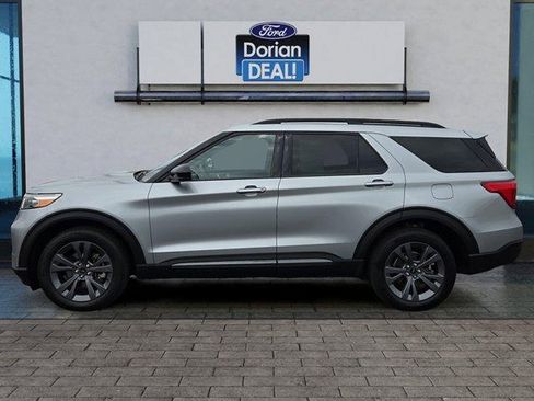Certified 2023 Ford Explorer XLT w/ Equipment Group 202A AWD/4WD image 6