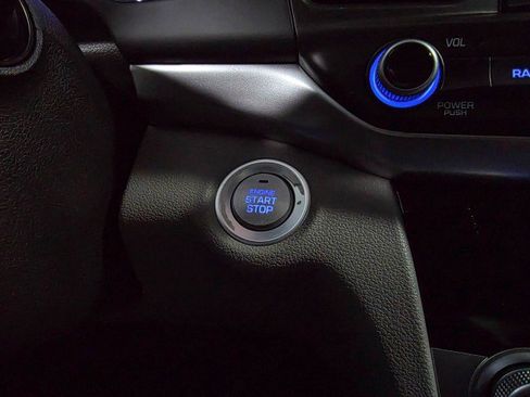 Used 2019 Hyundai Elantra Value Edition image 23