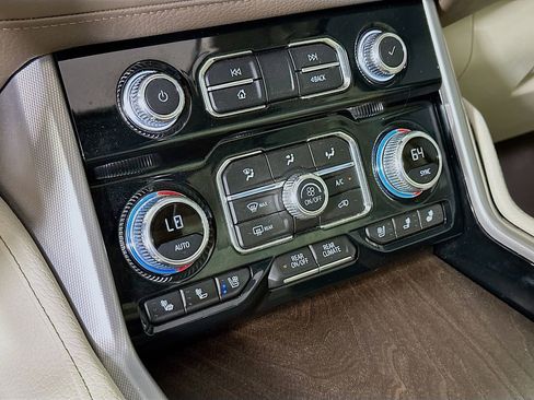 Used 2023 GMC Yukon Denali RWD image 14
