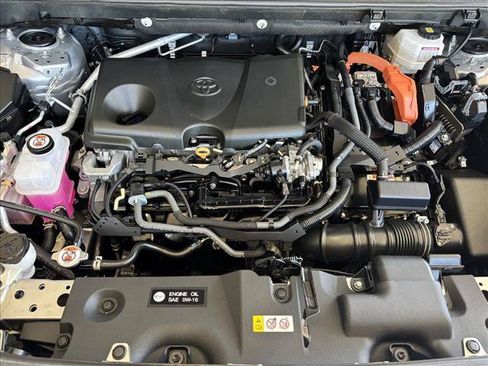 Used 2025 Toyota RAV4 LE AWD/4WD image 22