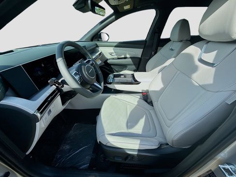 New 2026 Hyundai Tucson Limited image 16
