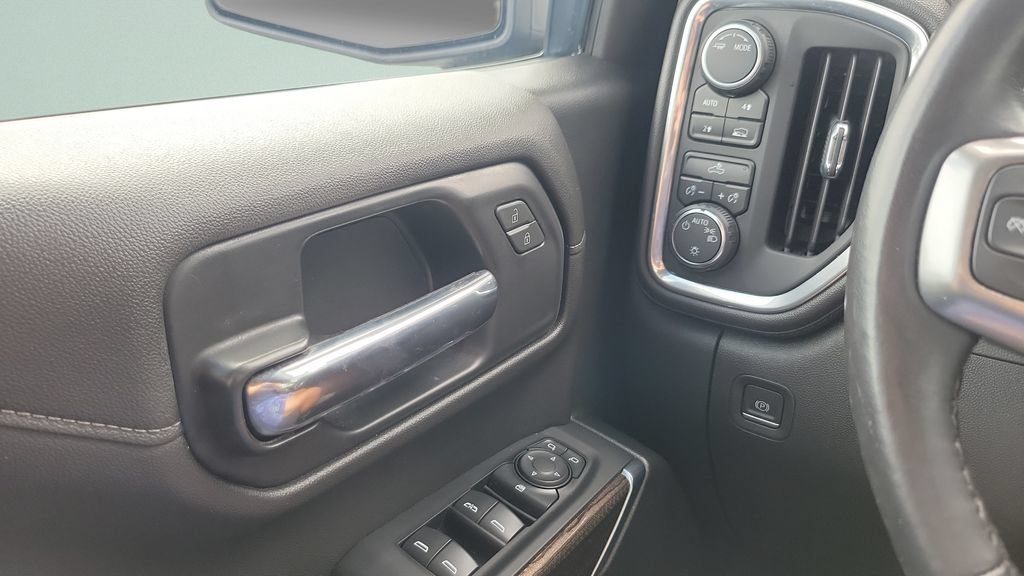 Used 2022 Chevrolet Silverado 1500 LT AWD/4WD image 19