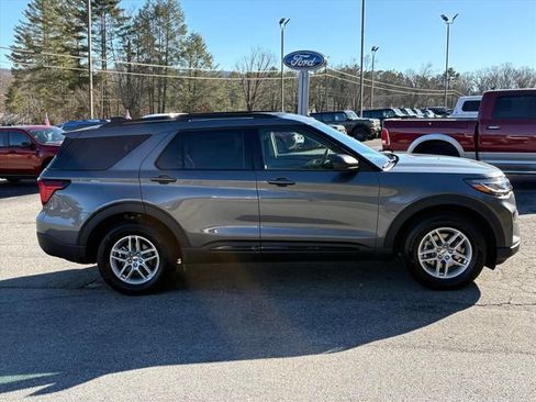 New 2026 Ford Explorer Active w/ Active Comfort Package image 3