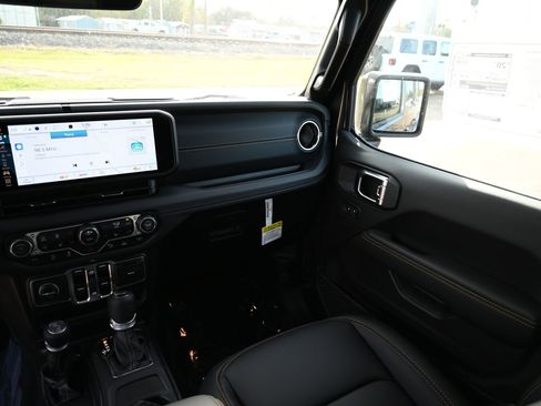 New 2025 Jeep Wrangler Sahara image 20