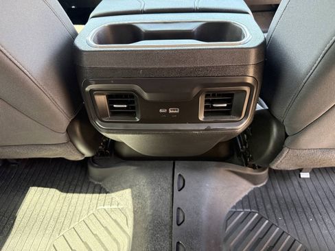 Used 2024 Chevrolet Silverado 2500 LT AWD/4WD image 30