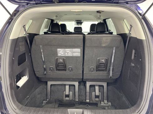 Used 2024 Kia Carnival LX image 20
