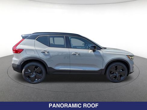 New 2026 Volvo XC40 B5 Ultra w/ Climate Package image 6