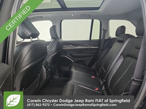 Used 2023 Jeep Grand Cherokee Limited AWD/4WD image 30
