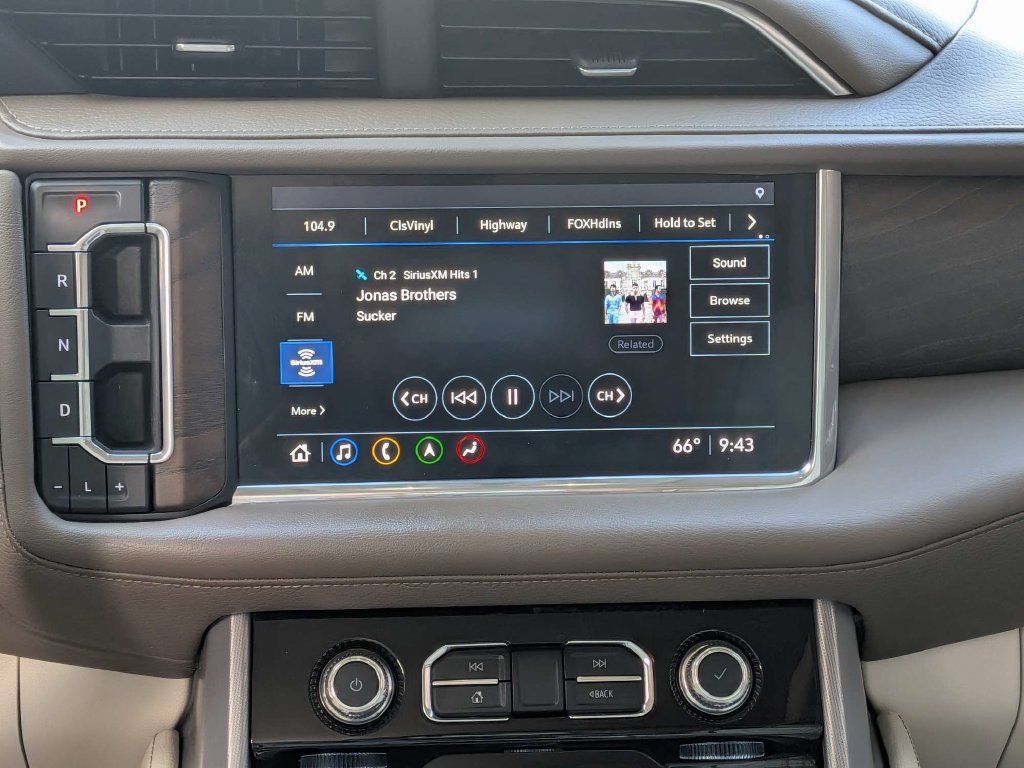 Used 2021 GMC Yukon Denali w/ Denali Ultimate Package AWD/4WD image 19