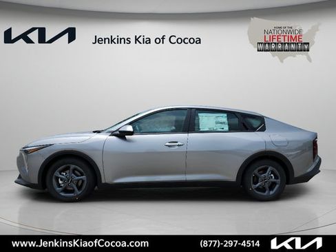 New 2026 Kia K4 FWD image 10