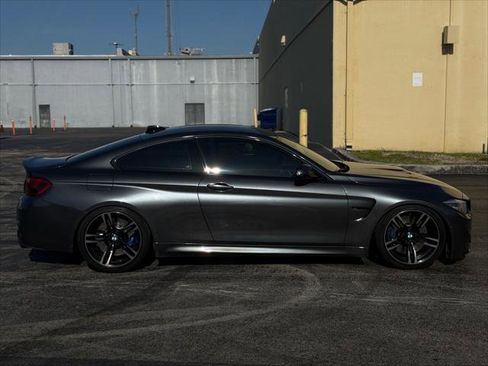 Used 2018 BMW M4 Coupe RWD image 8