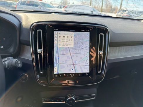 Used 2025 Volvo XC40 B5 Core w/ Protection Package Premier image 13