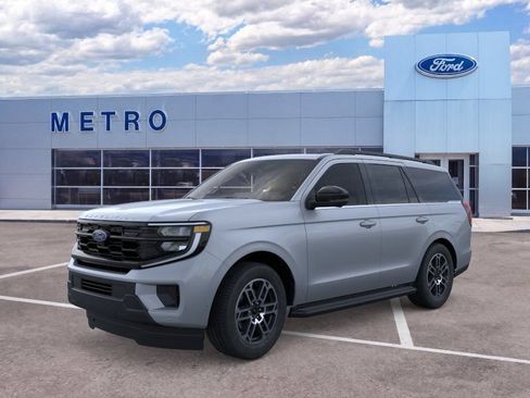 New 2026 Ford Expedition Active AWD/4WD image 2
