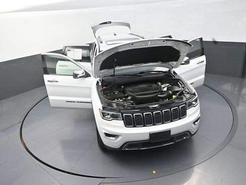 Used 2020 Jeep Grand Cherokee Limited AWD/4WD image 34