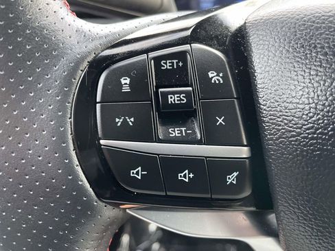 Used 2025 Ford Explorer ST-Line w/ ST-Line Street Pack AWD/4WD image 32