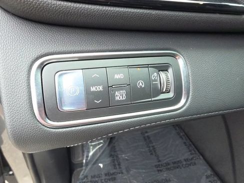 Used 2026 Buick Enclave Preferred AWD/4WD image 17