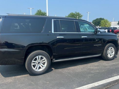 Used 2018 Chevrolet Suburban LT AWD/4WD image 5