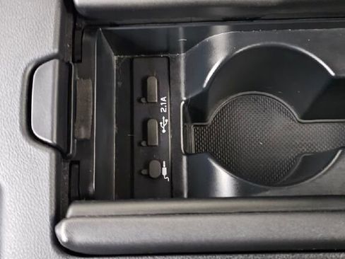 Used 2025 Toyota GR86 Premium w/ ALL Weather Mat Package (TMS) image 31