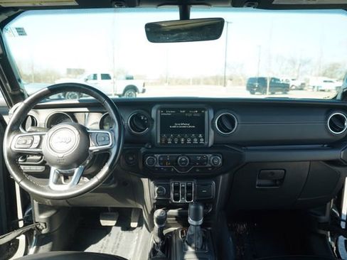 Used 2022 Jeep Wrangler Unlimited Sahara w/ Cold Weather Group image 26