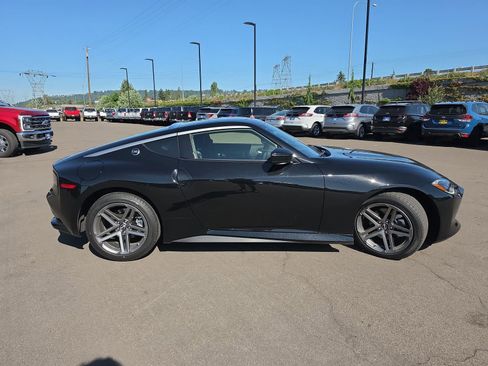 Used 2025 Nissan Z Sport w/ Floor Mat Package RWD image 12