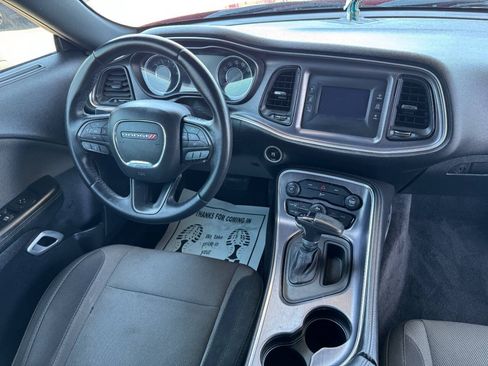 Used 2015 Dodge Challenger SXT RWD image 14