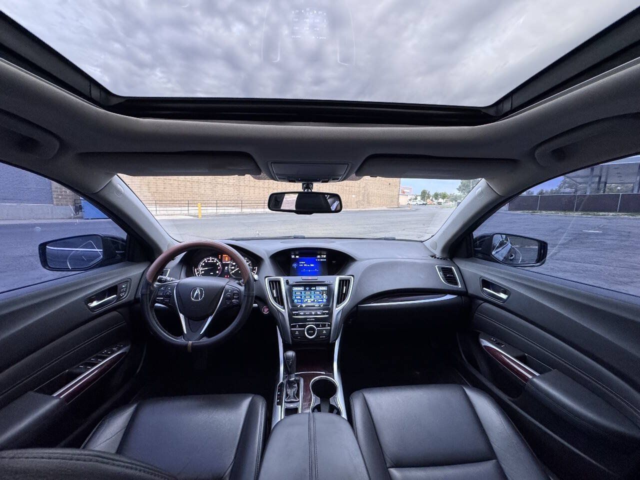 Used 2016 Acura TLX FWD image 9