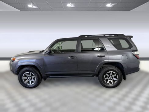 Used 2021 Toyota 4Runner TRD Off-Road AWD/4WD image 2