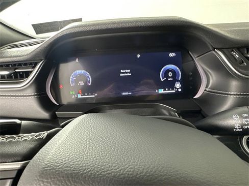 Used 2023 Jeep Grand Cherokee Altitude image 25