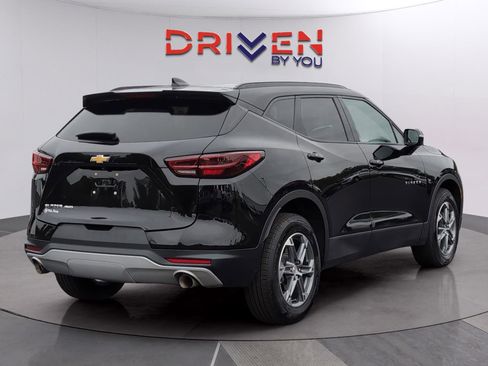 Used 2023 Chevrolet Blazer LT AWD/4WD image 5