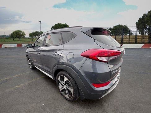 Used 2017 Hyundai Tucson Limited w/ Limited Ultimate Package 03 FWD image 4
