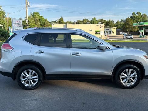 Used 2015 Nissan Rogue SV AWD/4WD image 8