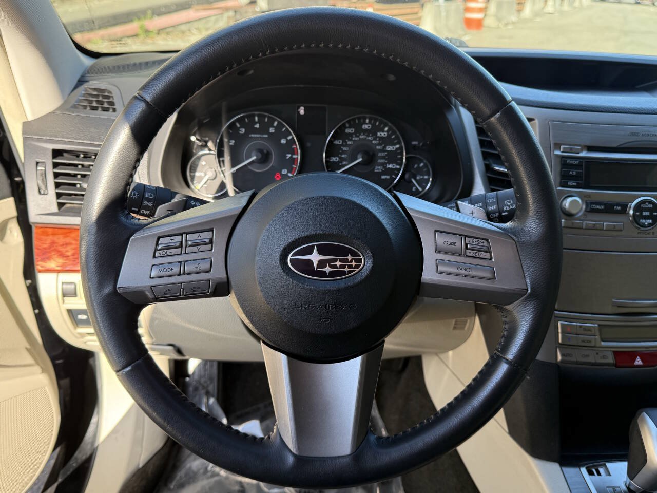 Used 2011 Subaru Outback 2.5i Limited AWD/4WD image 36