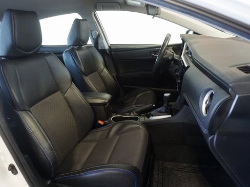 Used 2017 Toyota Corolla SE image 18