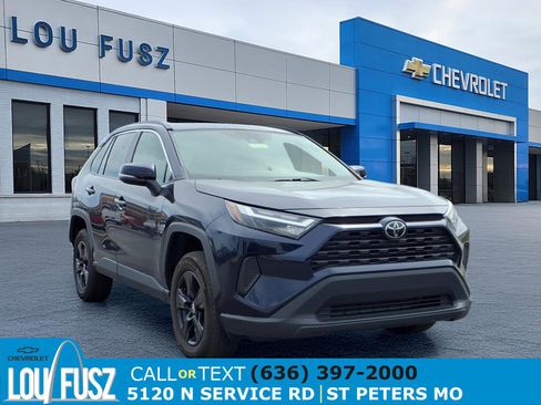 Used 2024 Toyota RAV4 XLE AWD/4WD image 1