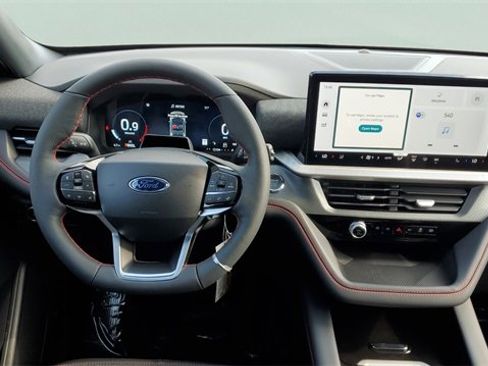 New 2025 Ford Explorer ST-Line w/ ST-Line Street Pack image 24